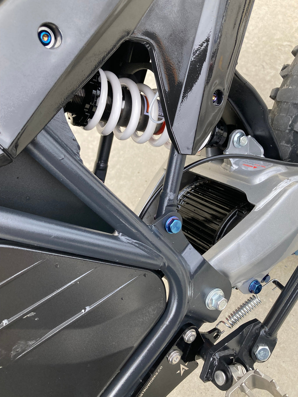 RTR titanium bolt kit