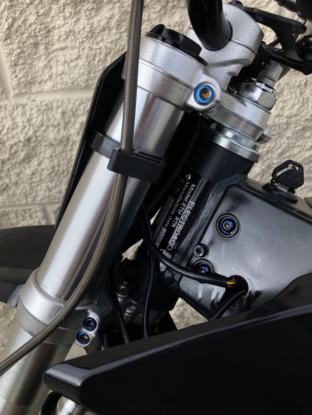 RTR titanium bolt kit